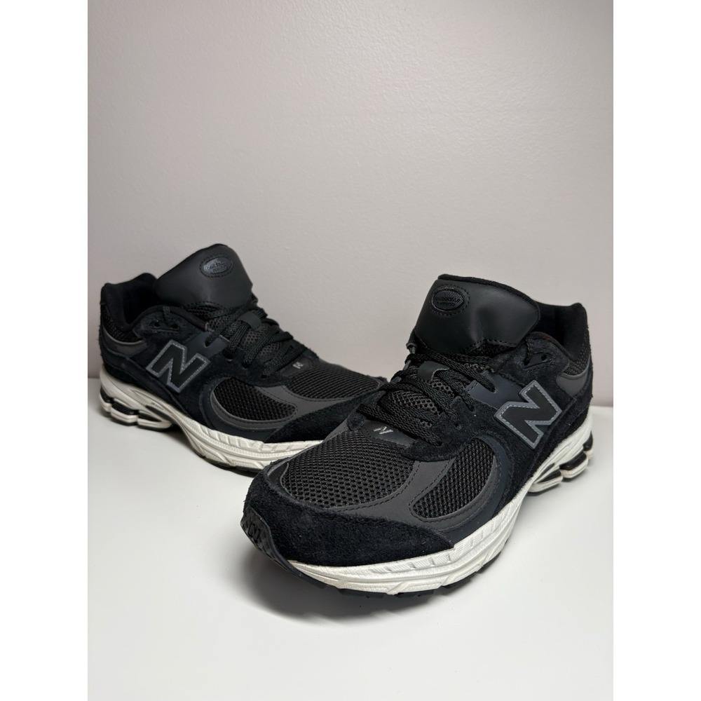 New‎ Balance 2002R "Black Gunmetal" Shoes Sneakers GC2002BK Size 6Y/7.5 Women's